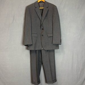 Men’s Chaps Charcoal Gray 40R Suit Jacket and 34/30 Pants EUC